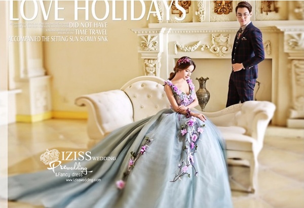 PW482- **พรีออเดอร์**ชุดแต่งงานแฟนซี ชุดเดรสสีเทาชมพู ชุดถ่ายพรีเวดดิ้ง (prewedding dress) & ชุดแต่งงานแฟนซี (Fancy wedding dress) "ธีมสีเทาชมพู น้ำเงิน"