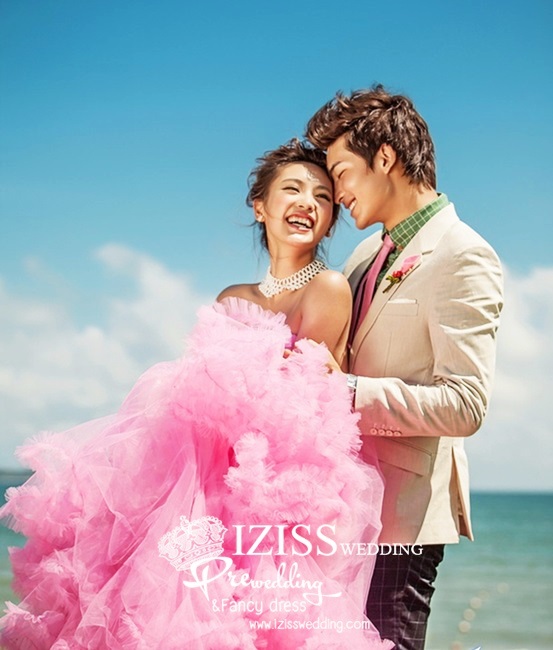 PW092 - **พรีออเดอร์** ชุดคู่ถ่ายพรีเวดดิ้ง (prewedding dress) & ชุดแต่งงานแฟนซี (Fancy wedding dress)ชายหญิง สไตล์ colorful "ธีมสีน้ำตาล-ชมพู"