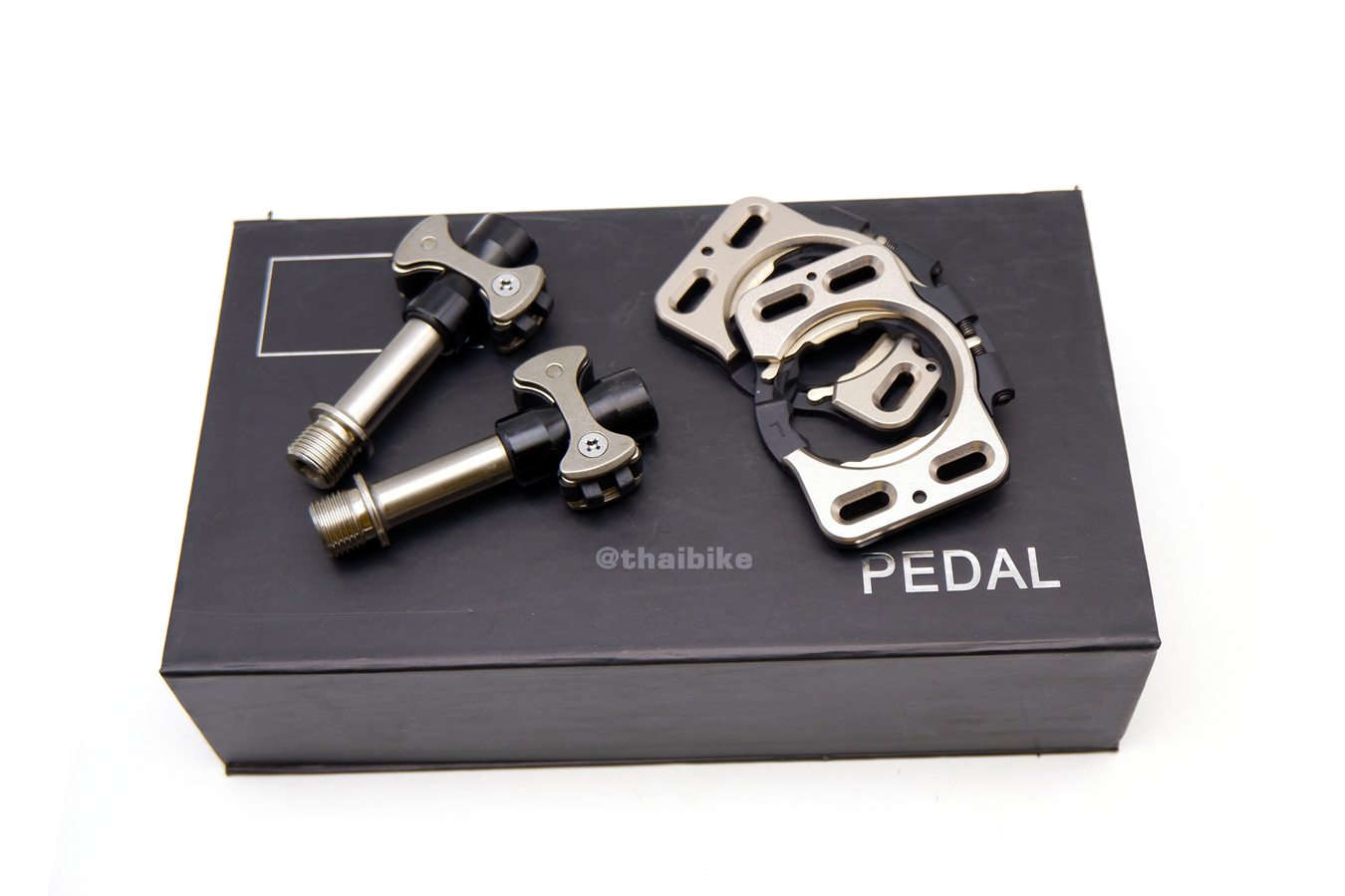 บันไดปั่นจักรยาน แกนไทเทเนี่ยม 69+ ใช้คลีทเหมือน speed play road bike pedals