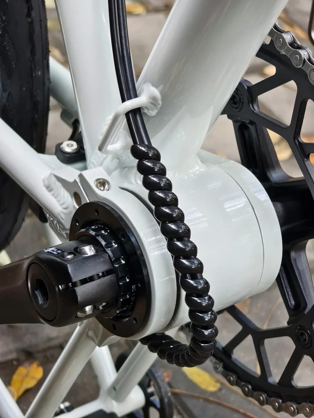 Java : NEO จักรยานพับได้ แบบม้วนหาง 9 สปีด ดิสเบรกน้ำมัน น้ำหนักเบา