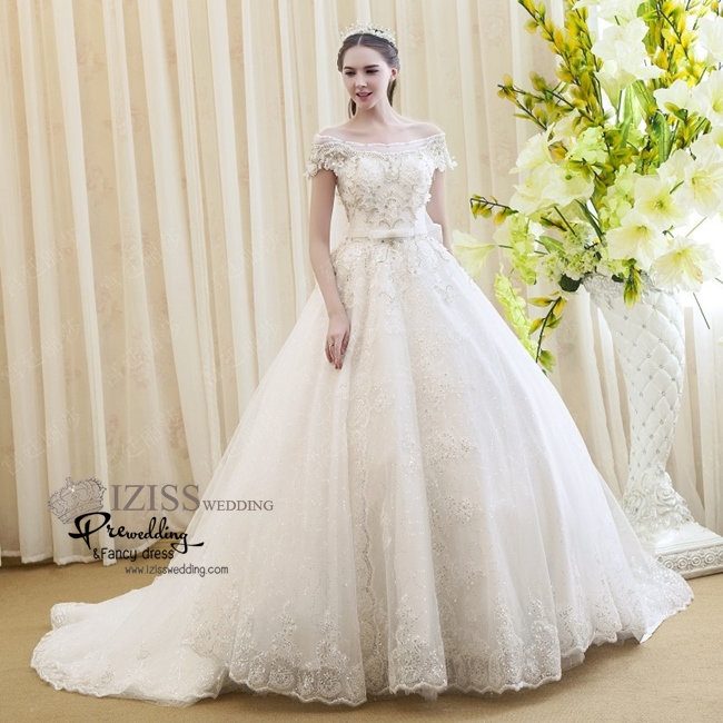 BRL050 **พรีออเดอร์**ชุดแต่งงานหรูหราประดับดอกไม้ผสมเพชรและคริสตัล สวยงามดุจเจ้าหญิง