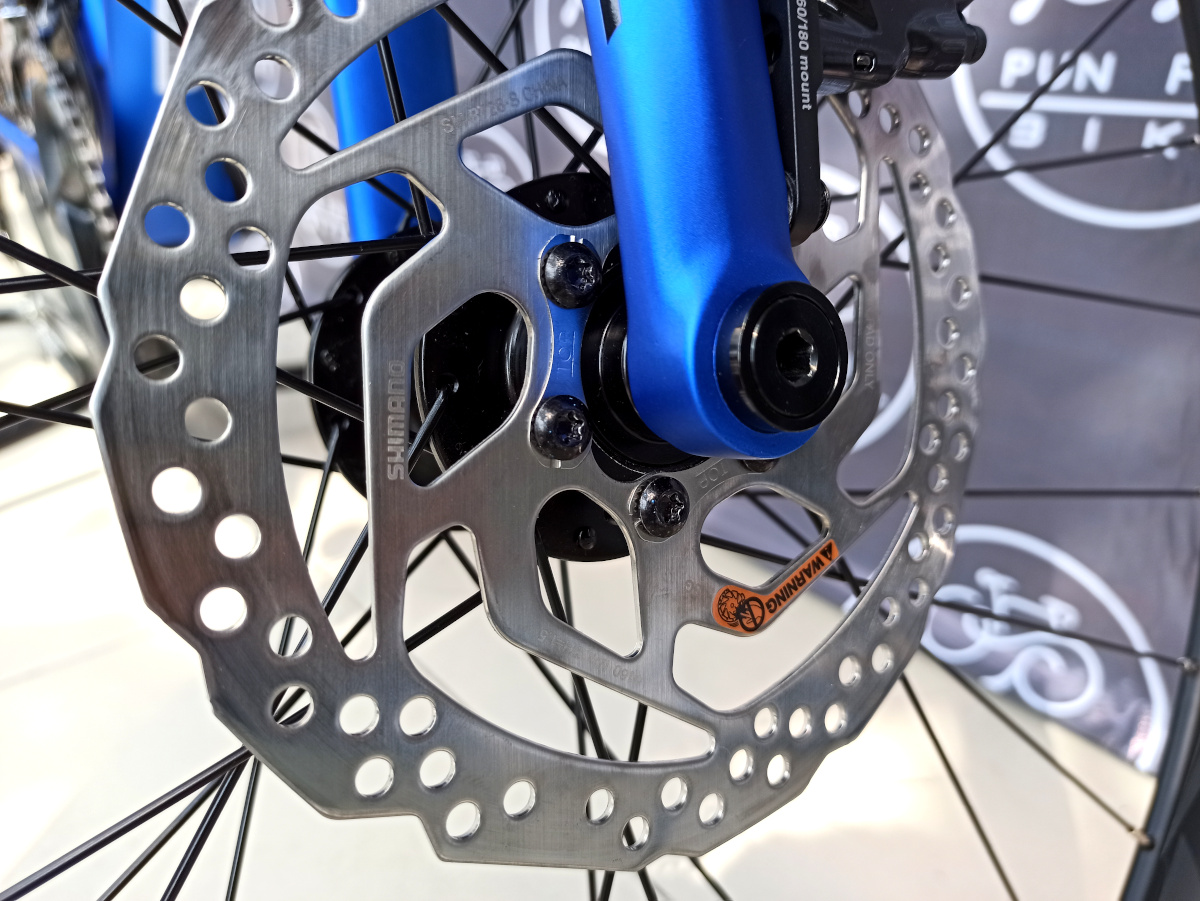 TrinX RAPID 2.1 เสือหมอบเฟรมคาร์บอน ดิสเบรกน้ำมัน 105 เกียร์ Shimano 105