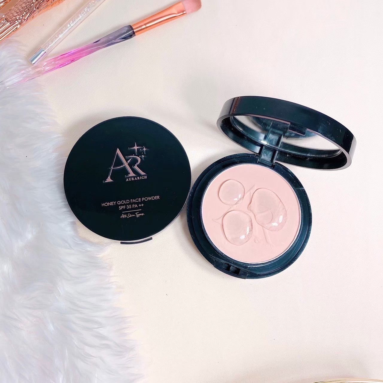 แป้งพัฟน้ำผึ้งทองคำ ออร่าริช HONEY GOLD FACE POWDER SPF 35 PA++