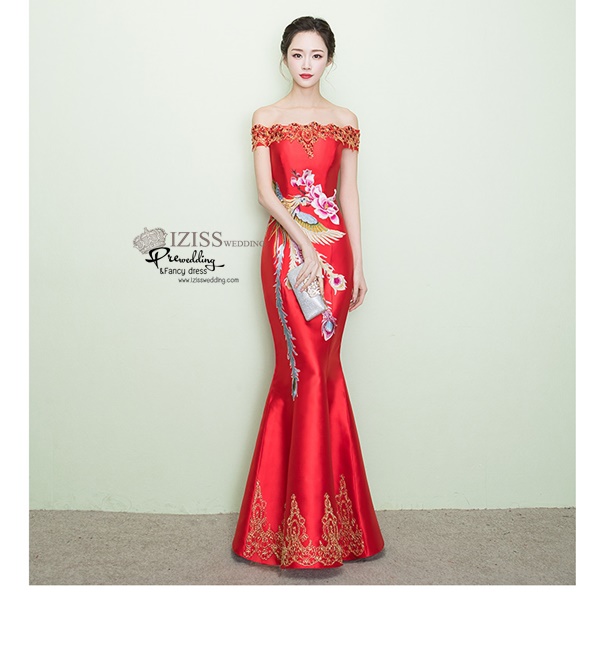 PW615- **พร้อมส่งสีแดง**ชุดกี่เพ้ายาวไหล่ปาด ชุดยกน้ำชา ชุดถ่ายพรีเวดดิ้ง (prewedding dress) & ชุดแต่งงานแฟนซี (Fancy wedding dress) "ธีมสีแดง"