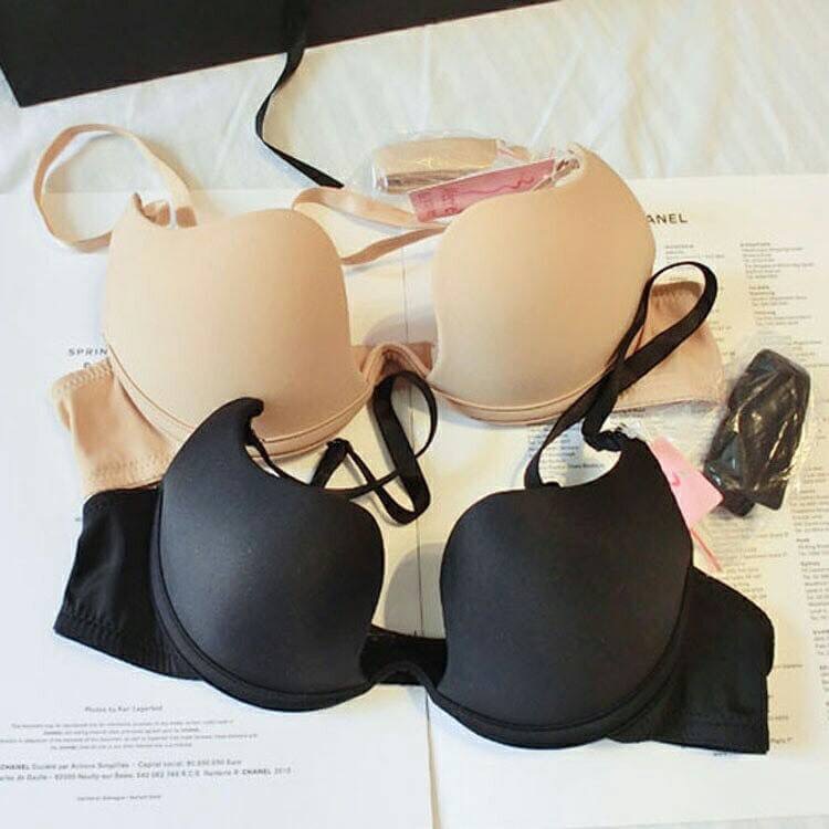 ชุดชั้นในLowBack