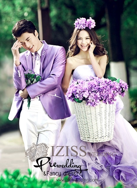 PW085 - **พรีออเดอร์**ชุดคู่ถ่ายพรีเวดดิ้ง (prewedding dress) & ชุดแต่งงานแฟนซี (Fancy wedding dress)ชายหญิง "ธีมสีม่วง"