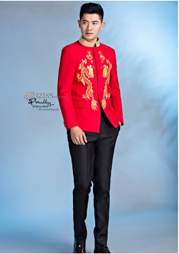 ST083 **พรีออเดอร์**สูทจีนผู้ชายสีขาวแขนยาวปักลายมังกรคู่สีทอง ติดกระดุมสีขาว พร้อมกางเกงสีขาวขาสอบ ชุดสูทเจ้าบ่าว สูทแฟนซี ถ่ายพรีเวดดิ้ง & ชุดแต่งงานแฟนซี (Fancy wedding dress) สูทผู้ชายสีขาว