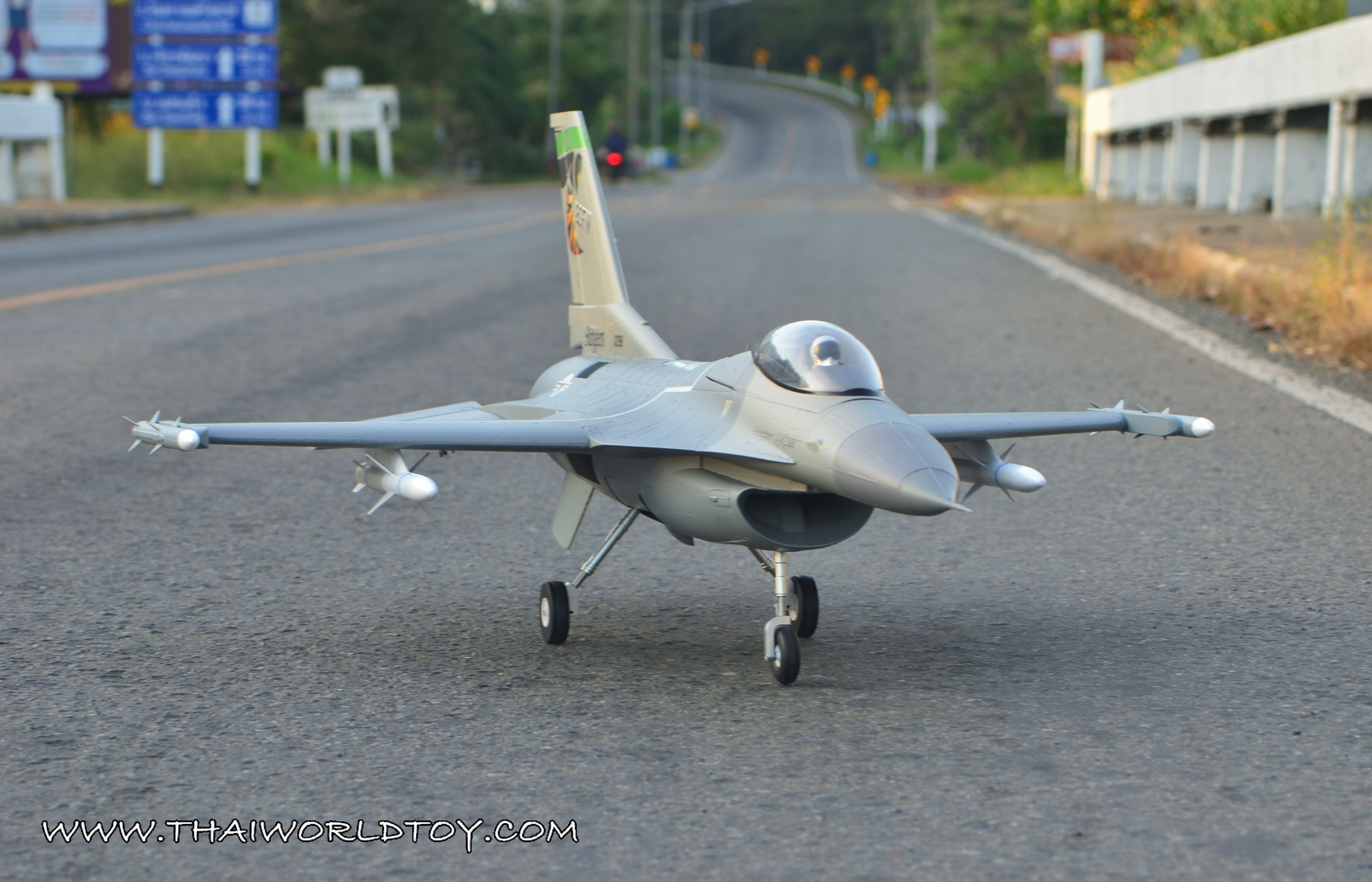 F-16 Fighting Falcon 70MM. FMS+พับล้อ