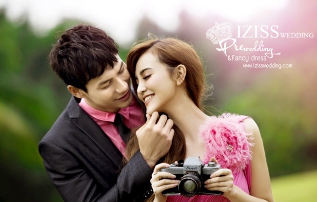 PW017 - **เลิกผลิตค่ะ** ชุดคู่ถ่ายพรีเวดดิ้ง (prewedding dress) & ชุดแต่งงานแฟนซี (Fancy wedding dress)ชายหญิง "ธีมสีชมพู-ดำ"