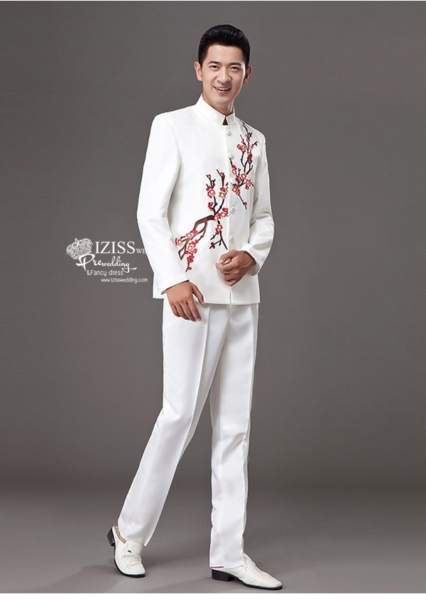 ST071 **พรีออเดอร์**สูทจีนผู้ชายสีดำแขนยาวลายดอกซากุระสีชมพู ติดกระดุมสีดำ พร้อมกางเกงสีดำขาสอบ ชุดสูทเจ้าบ่าว สูทแฟนซี ถ่ายพรีเวดดิ้ง & ชุดแต่งงานแฟนซี (Fancy wedding dress) สูทผู้ชายสีดำ