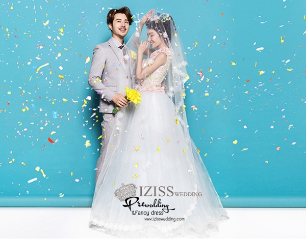 ST041- **พรีออเดอร์**สูทผู้ชายสีเทาแขนยาว พร้อมกางเกง ชุดสูทเจ้าบ่าว สูทแฟนซี ถ่ายพรีเวดดิ้ง & ชุดแต่งงานแฟนซี (Fancy wedding dress) สูทผู้ชายสีเทา