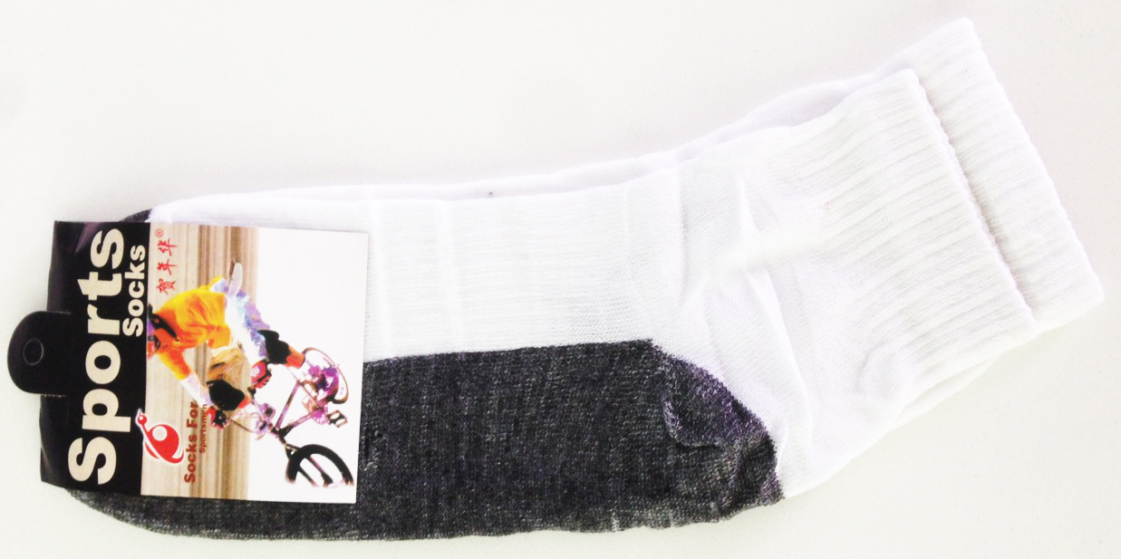 ถุงเท้านักเรียนสีขาว พื้นเทา Sport อายุ 13-15 ปี (Free size)