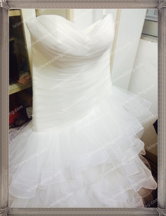 RM022 **งานตัดเกรด A**พรีออเดอร์ชุดราตรีหรูหรา ชุดแต่งงาน ชุดพรีเวดดิ้งสั่งตัดได้ค่ะ งานเกรดพรีเมี่ยม ตัดเย็บปราณีต สวมใส่สวยงามดุจเจ้าหญิง