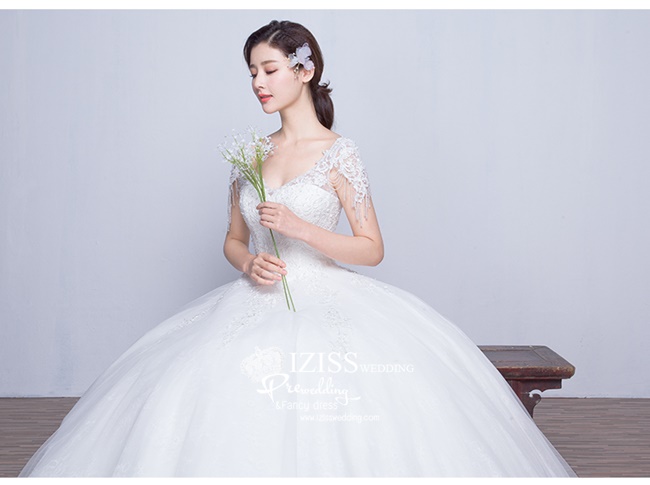 BR121 **พรีออเดอร์**ชุดแต่งงาน&ชุดเจ้าสาวแบบยาวสีขาวเกรดพรีเมี่ยม เปิดไหล่ มีแขน หรูหราน่ารัก สวยโดดเด่นไม่ซ้ำใคร