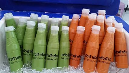 ปั๊มโลโก้ลงขวดพลาสติก