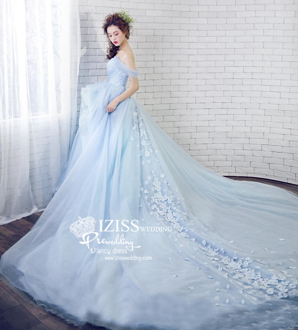 PW557-**พรีออเดอร์เฉพาะชุดผญ.ค่ะ**ชุดคู่ถ่ายพรีเวดดิ้ง (prewedding dress) & ชุดแต่งงานแฟนซี (Fancy wedding dress)ชายหญิง "ธีมสีฟ้า"