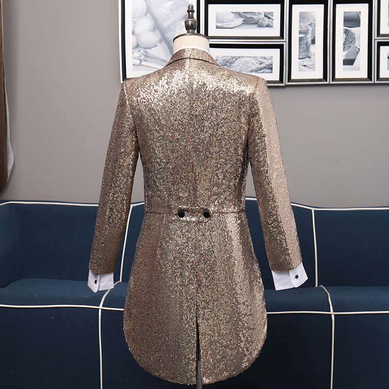 ST128- **พรีออเดอร์มี3สี**สูททักซิโด้เลื่อมผู้ชายสีเทาเงิน สีทองและสีดง สลับปกสีดำ แขนยาว พร้อมกางเกง ชุดสูทเจ้าบ่าว สูทแฟนซี ถ่ายพรีเวดดิ้ง & ชุดแต่งงานแฟนซี (Fancy wedding dress) สูทเลื่อมผู้ชายสีเงิน สีทองและสีแดง