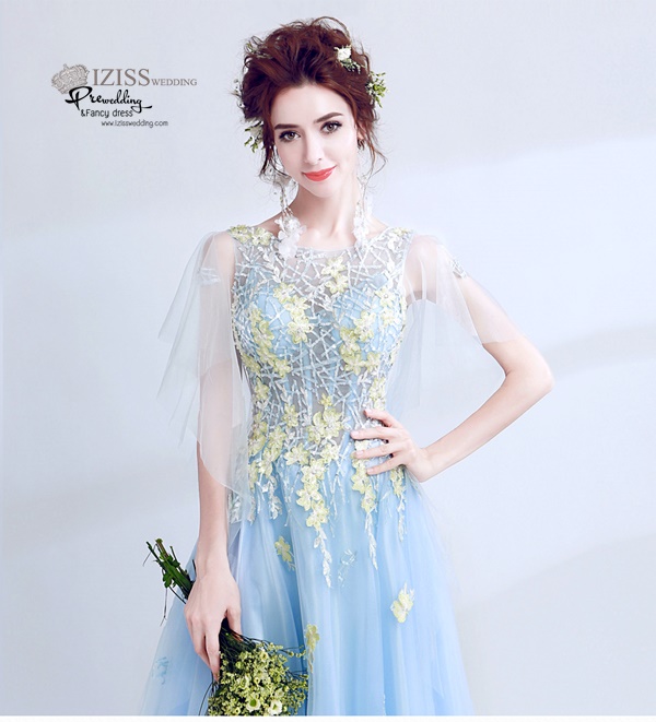 DL028 - **พรีออเดอร์** ชุดราตรี เดรสยาวออกงาน (Night party dresses) ชุดไปงานแต่งงานสวยๆ "ธีมสีฟ้าปักดอกสีเหลือง "