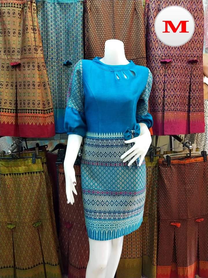 ชุดผ้าไทยผ้าไหมแพรทิพย์คอปีนตั้ง #ชุดผ้าไทยผ้าฝ้ายทอมือมัดหมี่ตีนแดง #ชุดผ้าไทยผ้าพื้นเมือง #ชุดผ้าไหมแพรทิพย์แต่งลูกไม้ #ชุดทำงานผ้าไทยปักลูกปัดสวยงาม♥
