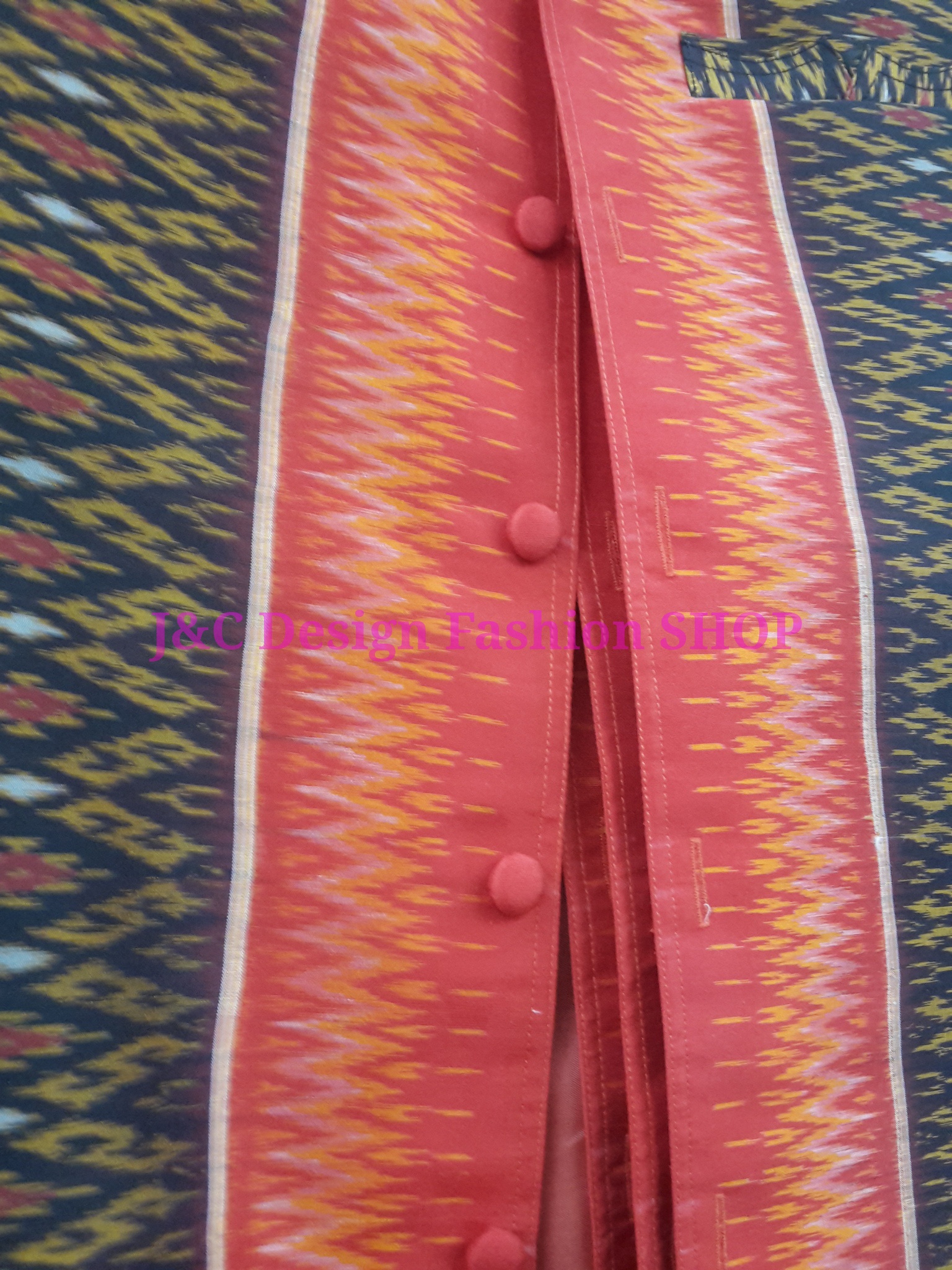 เสื้อสูทชายไหมแท้มัดหมี่ตีนแดง เสื้อสูทชายไหมแท้บุรีรัมย์ สูทผ้าไทยชาย ซาฟารีผ้าไหมชาย สูทผ้าไหมมัดหมี่แท้สีแดงเลือดนกทอมือ5 สี