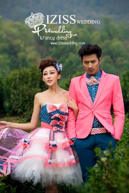 PW046 - **พร้อมส่ง** ชุดคู่ถ่ายพรีเวดดิ้ง (prewedding dress) & ชุดแต่งงานแฟนซี (Fancy wedding dress)ชายหญิง "ธีมสีน้ำเงิน-ชมพู"