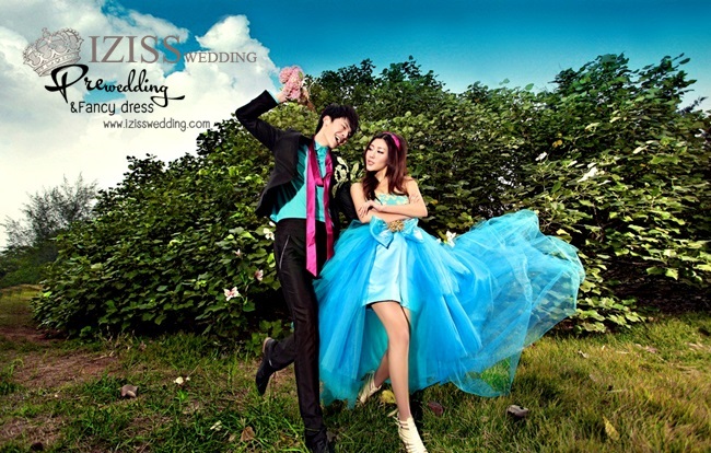 PW199 - Pre order ชุดคู่ถ่ายพรีเวดดิ้ง (prewedding dress) & ชุดแต่งงานแฟนซี (Fancy wedding dress)ชายหญิง "ธีมสีฟ้า-ดำ"