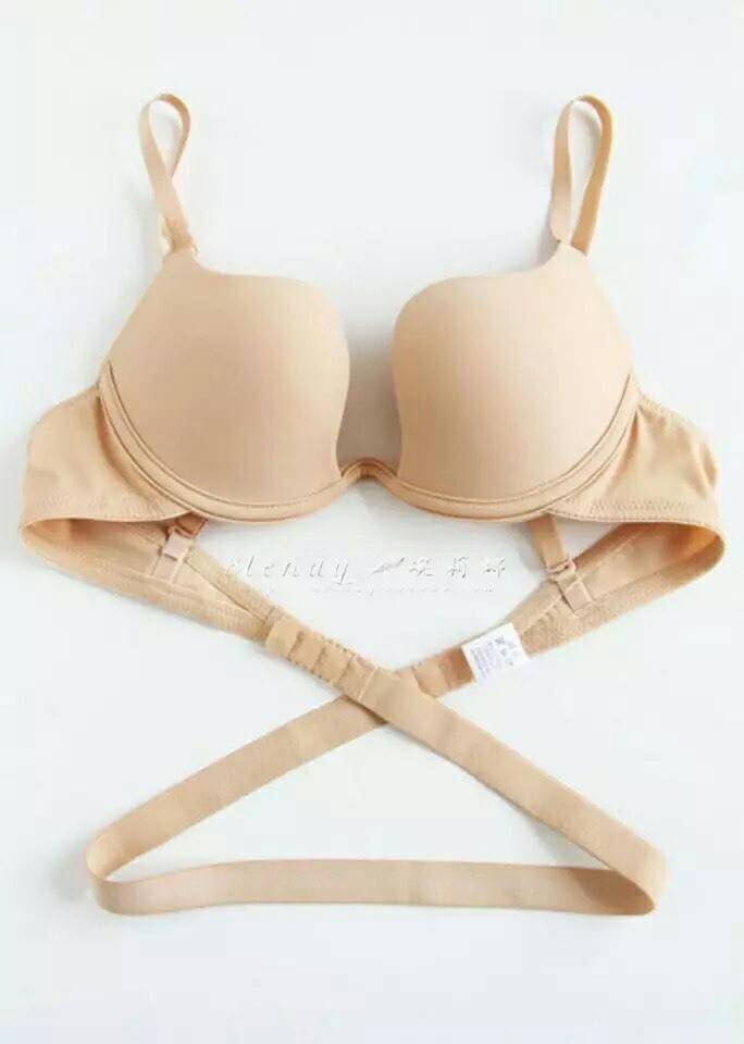 ชุดชั้นในLowBack