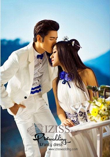 PW175 - Pre order ชุดคู่ถ่ายพรีเวดดิ้ง (prewedding dress) & ชุดแต่งงานแฟนซี (Fancy wedding dress)ชายหญิง "ธีมสีขาว-น้ำเงิน"
