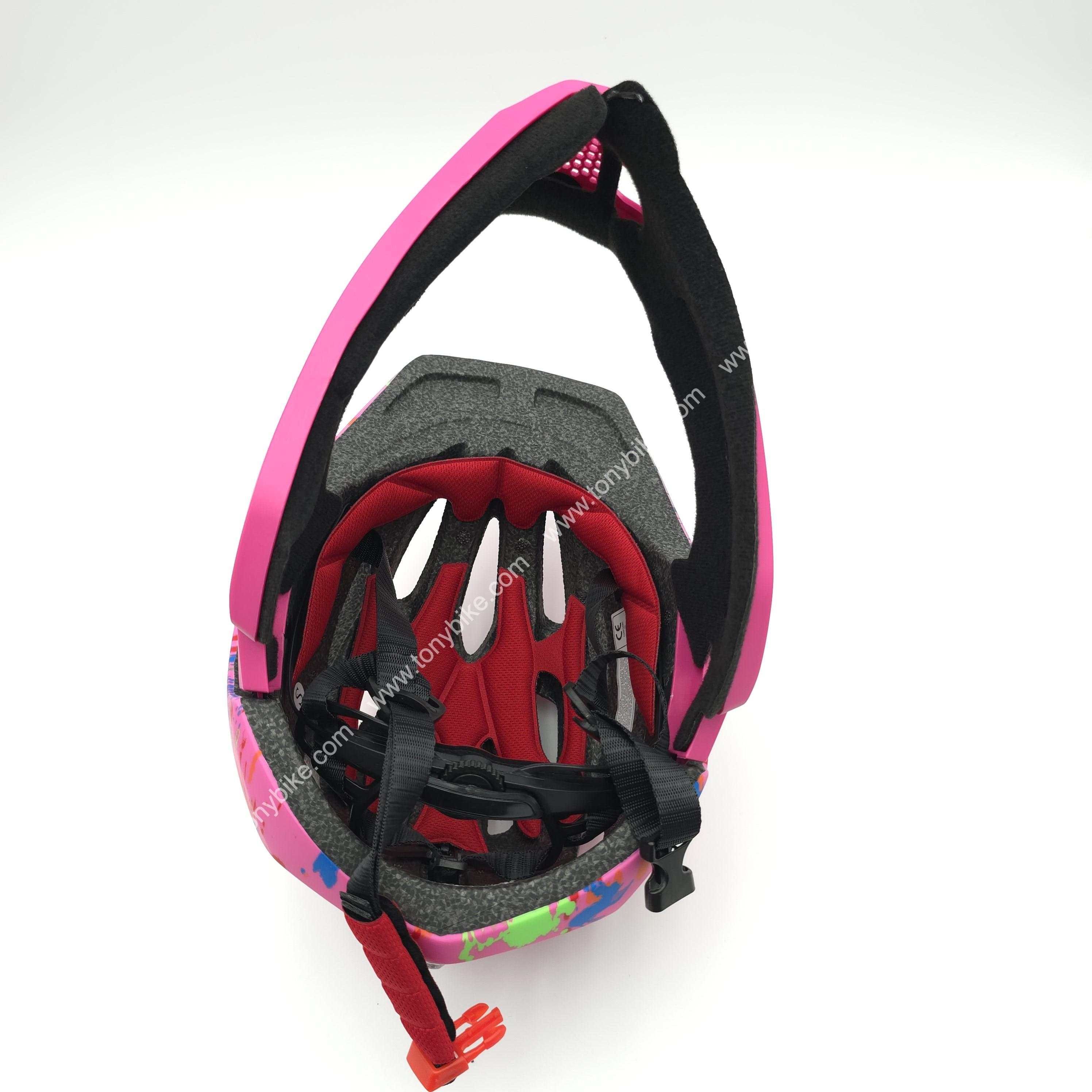 หมวกจักรยานเด็ก เต็มใบ สีชมพู ลายเพ้นท์สี 46-53 ซม.