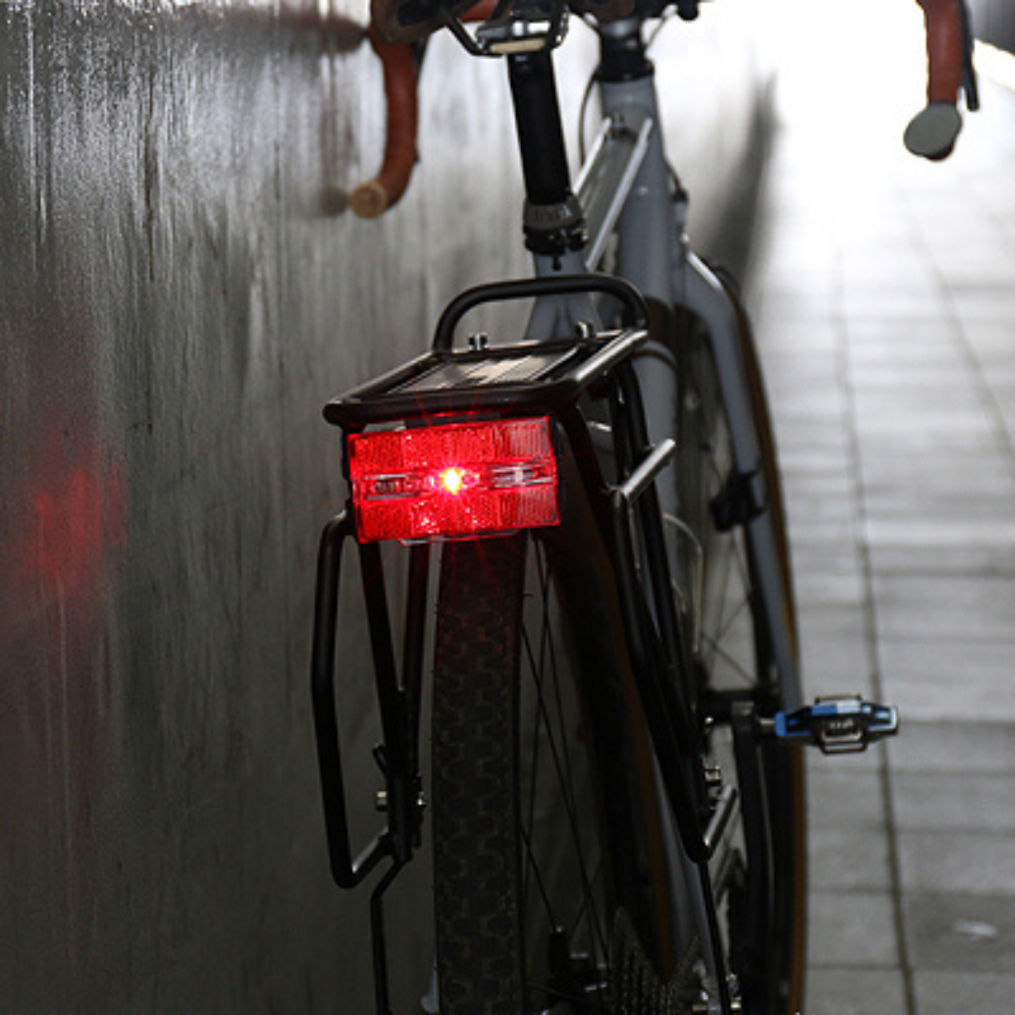 ไฟกระพริบแคทอายออโต้ แบบติดตะแกรงหลัง TL-LD580G CATEYE REFLEXT AUTO, TL-LD570 สีแดง/สีขาว