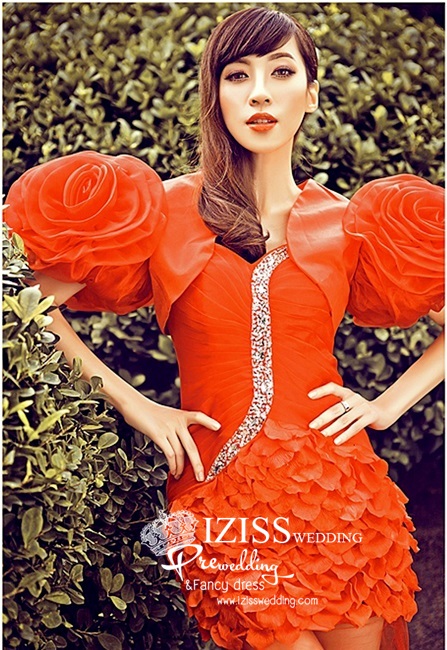 PW049 - **เลิกผลิตค่ะ** ชุดคู่ถ่ายพรีเวดดิ้ง (prewedding dress) & ชุดแต่งงานแฟนซี (Fancy wedding dress)ชายหญิง "ธีมสีแดง-ดำ"