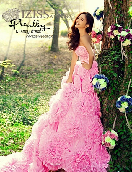 PW163 - **พร้อมส่งทั้้งเซ็ท** ชุดคู่ถ่ายพรีเวดดิ้ง (prewedding dress) & ชุดแต่งงานแฟนซี (Fancy wedding dress)ชายหญิง "ธีมสีชมพู-น้ำเงิน"