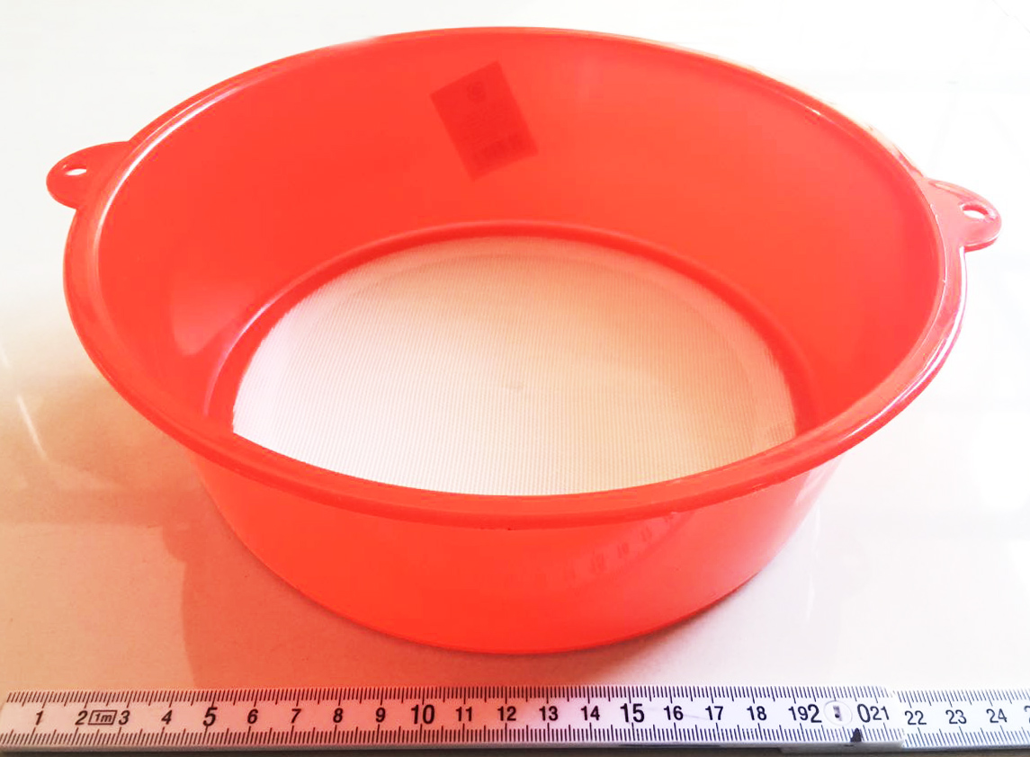 ตะแกรงร่อนแป้งขอบสูงสีสด 7.5x24.5 ซม.