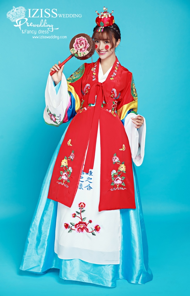 PW370 - **พร้อมเช่า 5,500 ชุดฮันบกเกาหลีทั้งเซ็ทค่ะ** ชุดคู่ถ่ายพรีเวดดิ้ง (prewedding dress) & ชุดแต่งงานแฟนซี (Fancy wedding dress)ชายหญิง "ธีมสีครีมเขียวอ่อน"