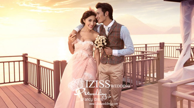 PW029 - **เลิกผลิตค่ะ** ชุดคู่ถ่ายพรีเวดดิ้ง (prewedding dress) & ชุดแต่งงานแฟนซี (Fancy wedding dress)ชายหญิง "ธีมสีชมพู-น้ำตาล"