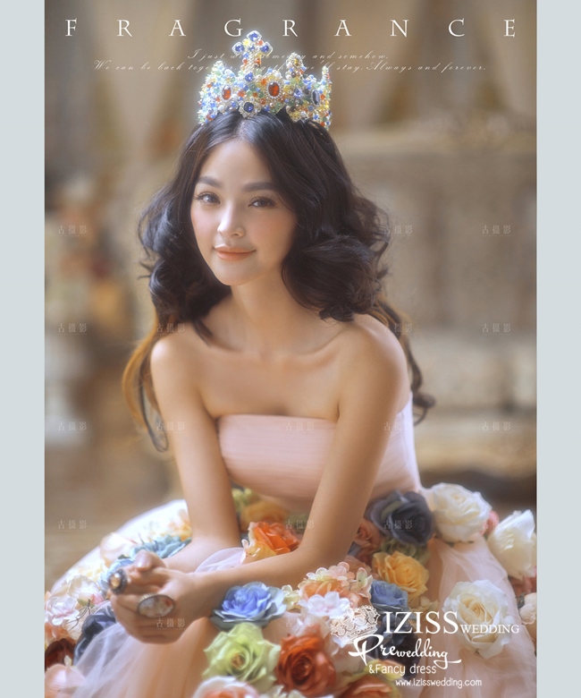 PW348-**พรีออเดอร์ค่ะ**ชุดคู่ถ่ายพรีเวดดิ้ง (prewedding dress) & ชุดแต่งงานแฟนซี (Fancy wedding dress)ชายหญิง "ธีมสีฟ้า"