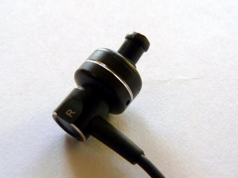 ขายหูฟัง Soundmagic PL21 หูฟังราคาสุดคุ้ม แต่ได้รายละเอียดครบถ้วน เด่นที่เสียงครบถ้วน เบสกำลังดี เสตจไม่แคบเสียงกลางไม่หดถอย หูฟังคุ้มค่าแห่งปี !
