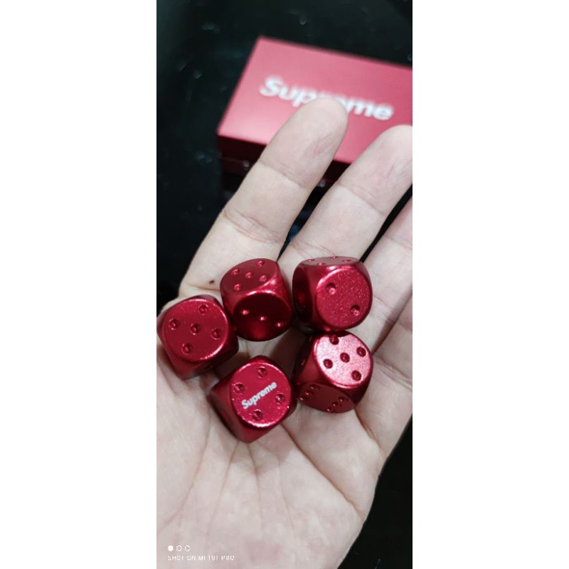 ลูกเต๋าโลหะ supreme ลูกเต๋างานเกรด Top น้ำหนักดี แน่น งานสวยมาก