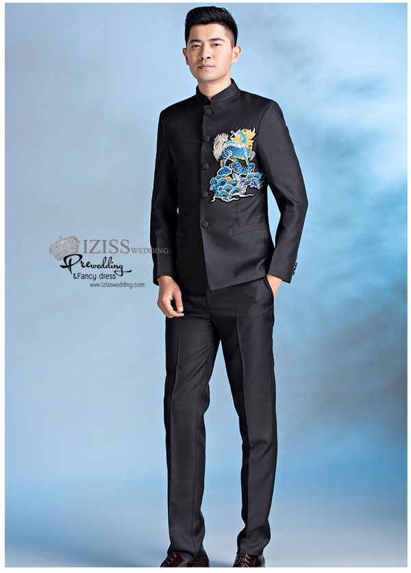 ST079 **พรีออเดอร์**สูทจีนผู้ชายสีดำแขนยาวติดลายกิเลนสีฟ้าขาว ติดกระดุมสีดำ พร้อมกางเกงสีดำขาสอบ ชุดสูทเจ้าบ่าว สูทแฟนซี ถ่ายพรีเวดดิ้ง & ชุดแต่งงานแฟนซี (Fancy wedding dress) สูทผู้ชายสีดำ