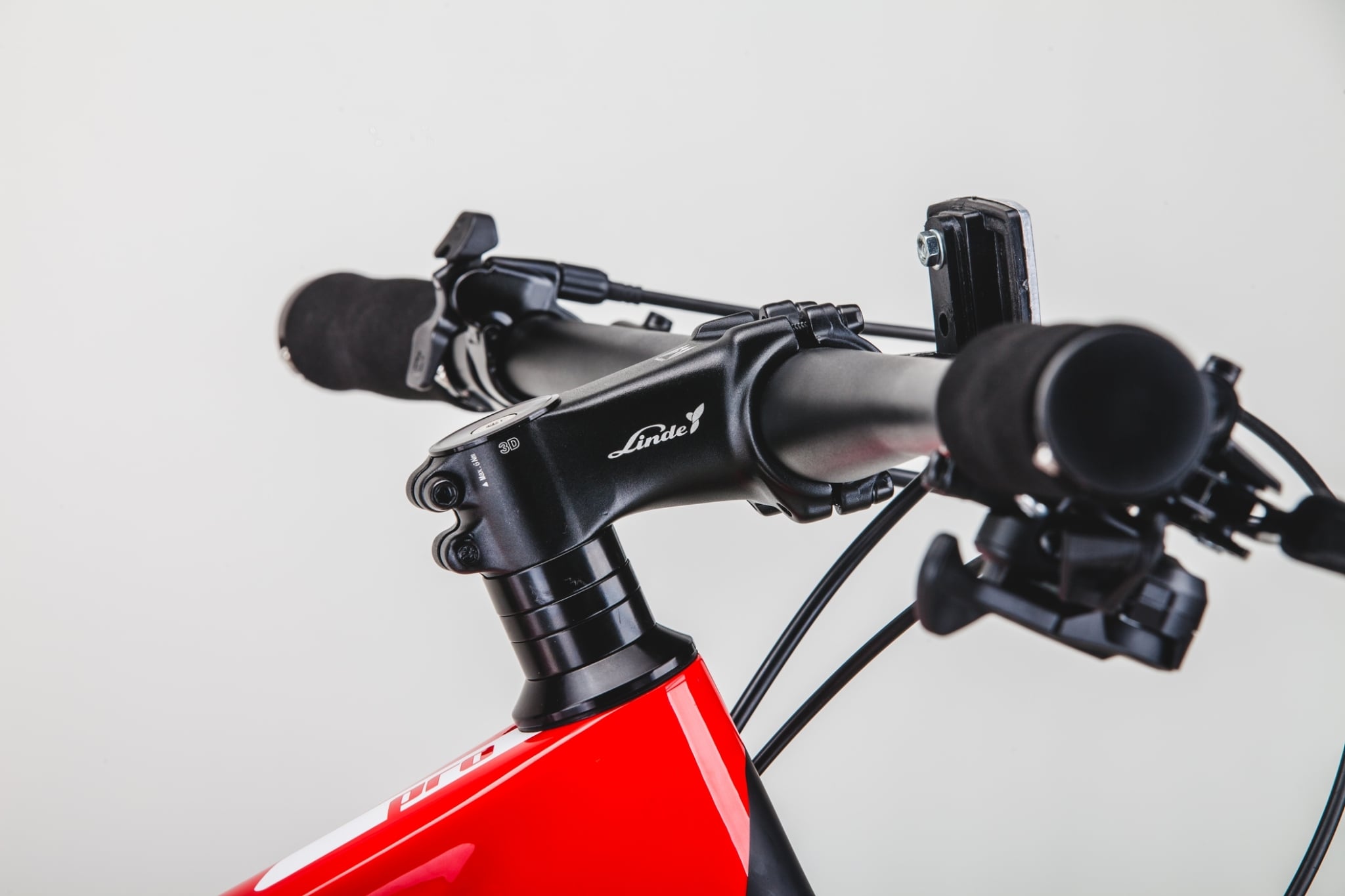 TrinX : V1000 Pro 2022 เสือภูเขา 29" เฟรมคาร์บอน เกียร์ Shimano SLX 12 สปีด แกนสอด ดิสเบรคน้ำมัน Shimano