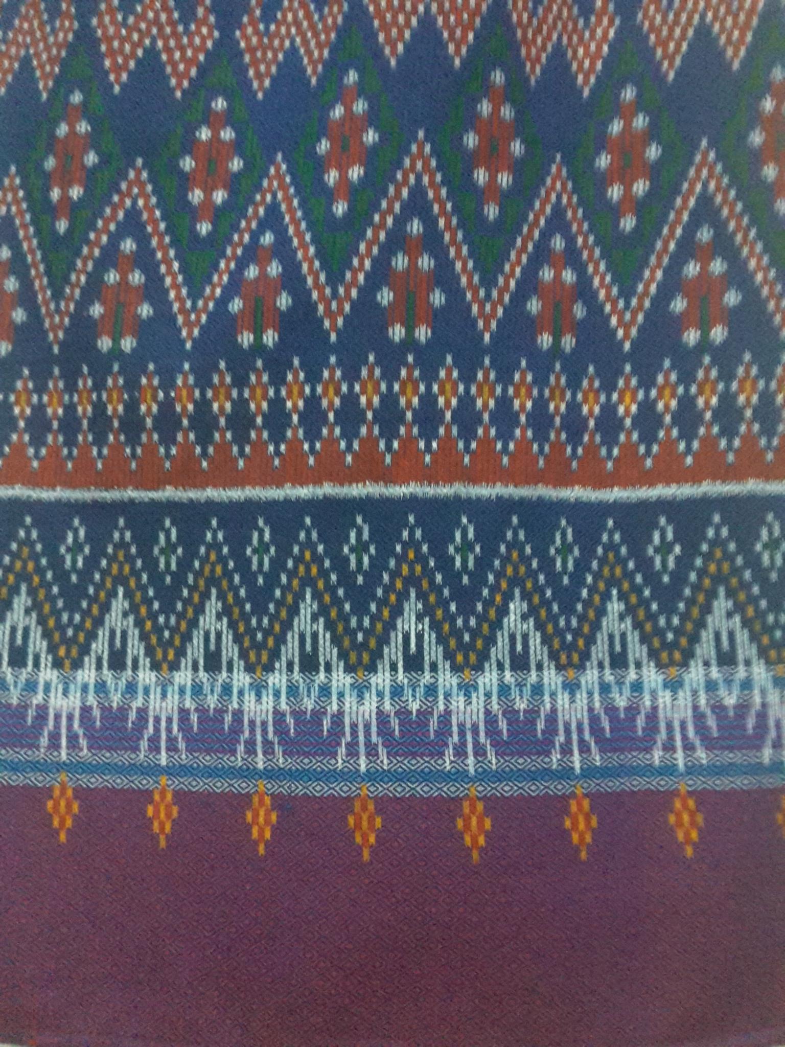 ผ้าถุงสำเร็จรูปแบบป้ายเลื่อนตะขอผ้าสีฟ้า ผ้าถุงสำเร็จรูปมัดหมี่ ผ้าฝ้ายมัดหมี่ตัดสำเร็จ พร้อมส่ง