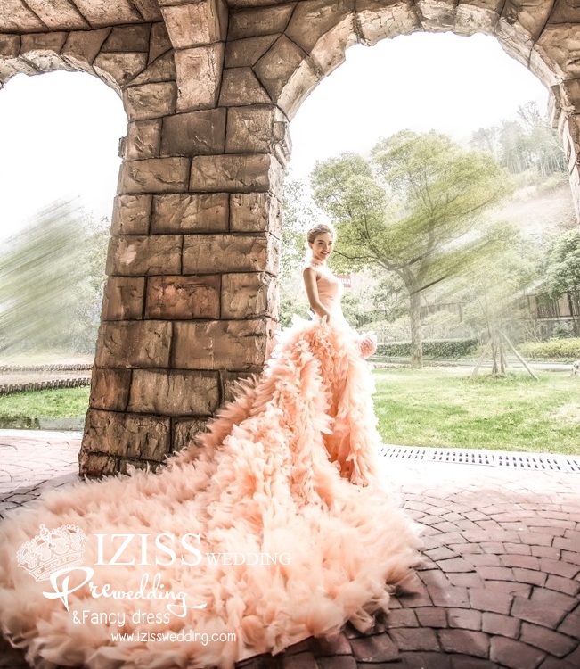 PW252 - **พร้อมส่งทั้งเซ็ท** ชุดคู่ถ่ายพรีเวดดิ้ง (prewedding dress) & ชุดแต่งงานแฟนซี (Fancy wedding dress)ชายหญิง "ธีมสีส้ม"