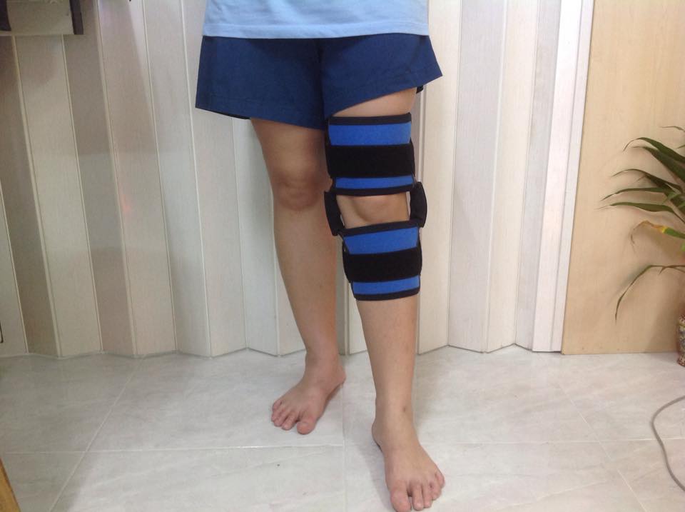 อุปกรณ์พยุงเข่าปรับองศาได้แบบสั้น ประคองเข่าปรับมุม พยุงเข่าแกนอลูมิเนียม [Hinge Knee Support]