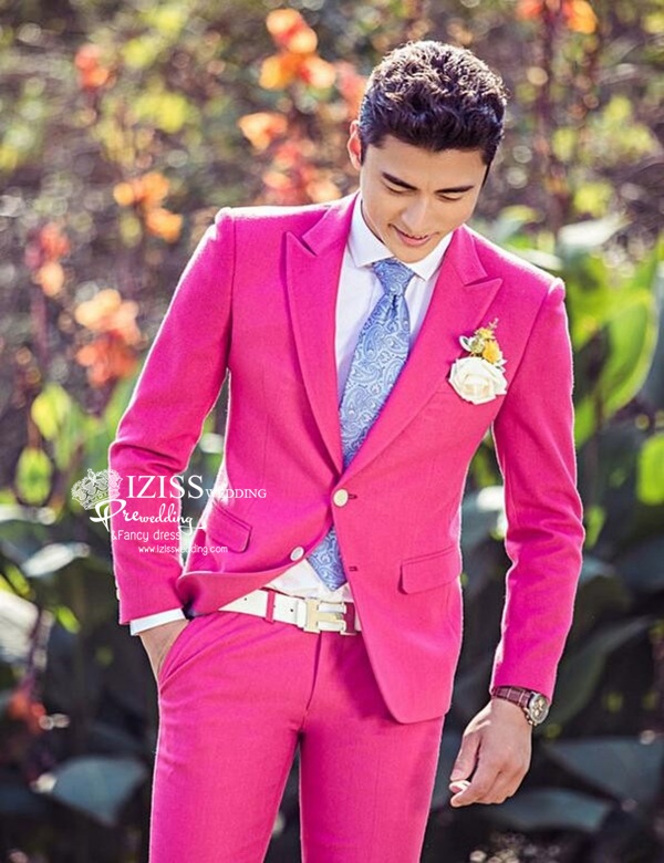 ST099 **พร้อมส่ง **สูทผู้ชายสีชมพูเข้มแขนยาว พร้อมกางเกง ชุดสูทเจ้าบ่าว สูทแฟนซี ถ่ายพรีเวดดิ้ง & ชุดแต่งงานแฟนซี (Fancy wedding dress) สูทผู้ชายสีชมพูเข้ม