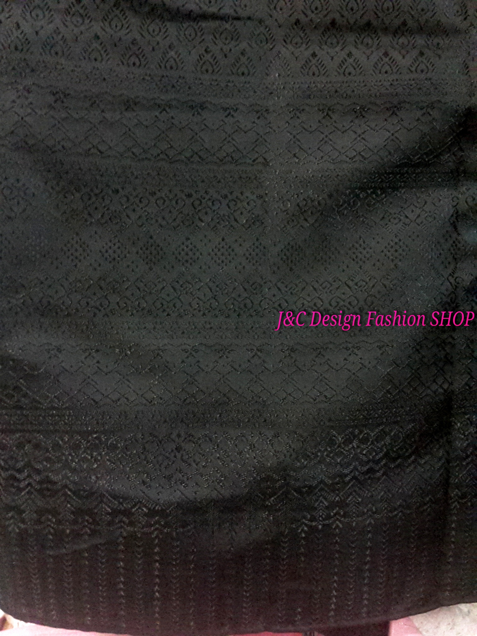 ผ้าถุงสำเร็จรูปแบบป้ายติดตะขอสีดำ ผ้าถุงสำเร็จรูปผ้าฝ้ายสีดำล้วนลายยกดอกในตัว ผ้าไหมแพรทิพย์ตัดสำเร็จสีดำ พร้อมส่ง