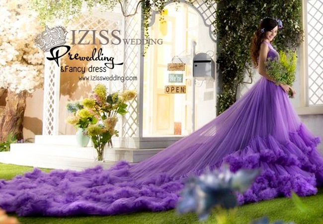 PW081 **พร้อมส่งทั้งเซ็ทค่ะ** ชุดคู่ถ่ายพรีเวดดิ้ง (prewedding dress) & ชุดแต่งงานแฟนซี (Fancy wedding dress)ชายหญิง "ธีมสีม่วง"