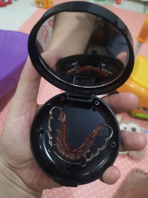 กล่องรีเทนเนอร์ กล่องใส่รีเทนเนอร์ วิ้งๆ💎 กลิตเตอร์เขย่าได้ สวยมากคะมีกระจก‼️cariua💯พร้อมส่งจากไทย