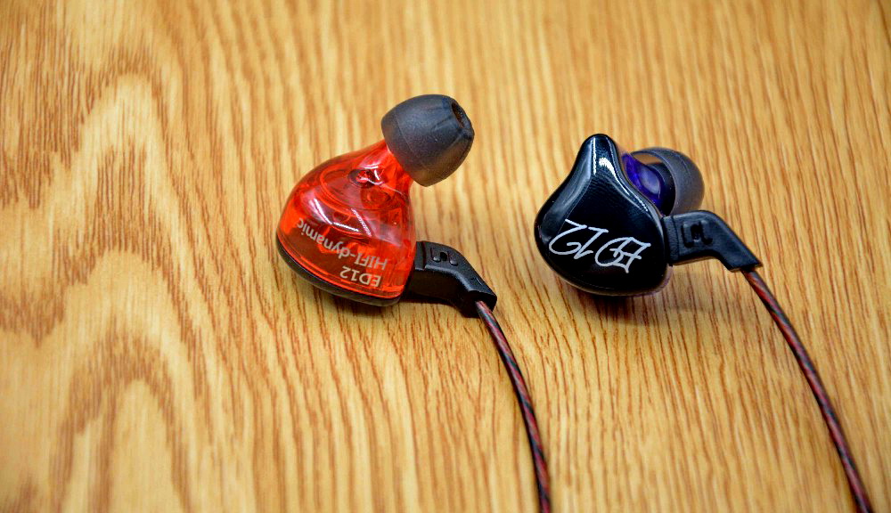 ขาย KZ ED12 หูฟังแบบ Sport ถอดสายได้ รูปทรง 3 มิติ เบสลึก เสียงคมชัดทุกย่าน