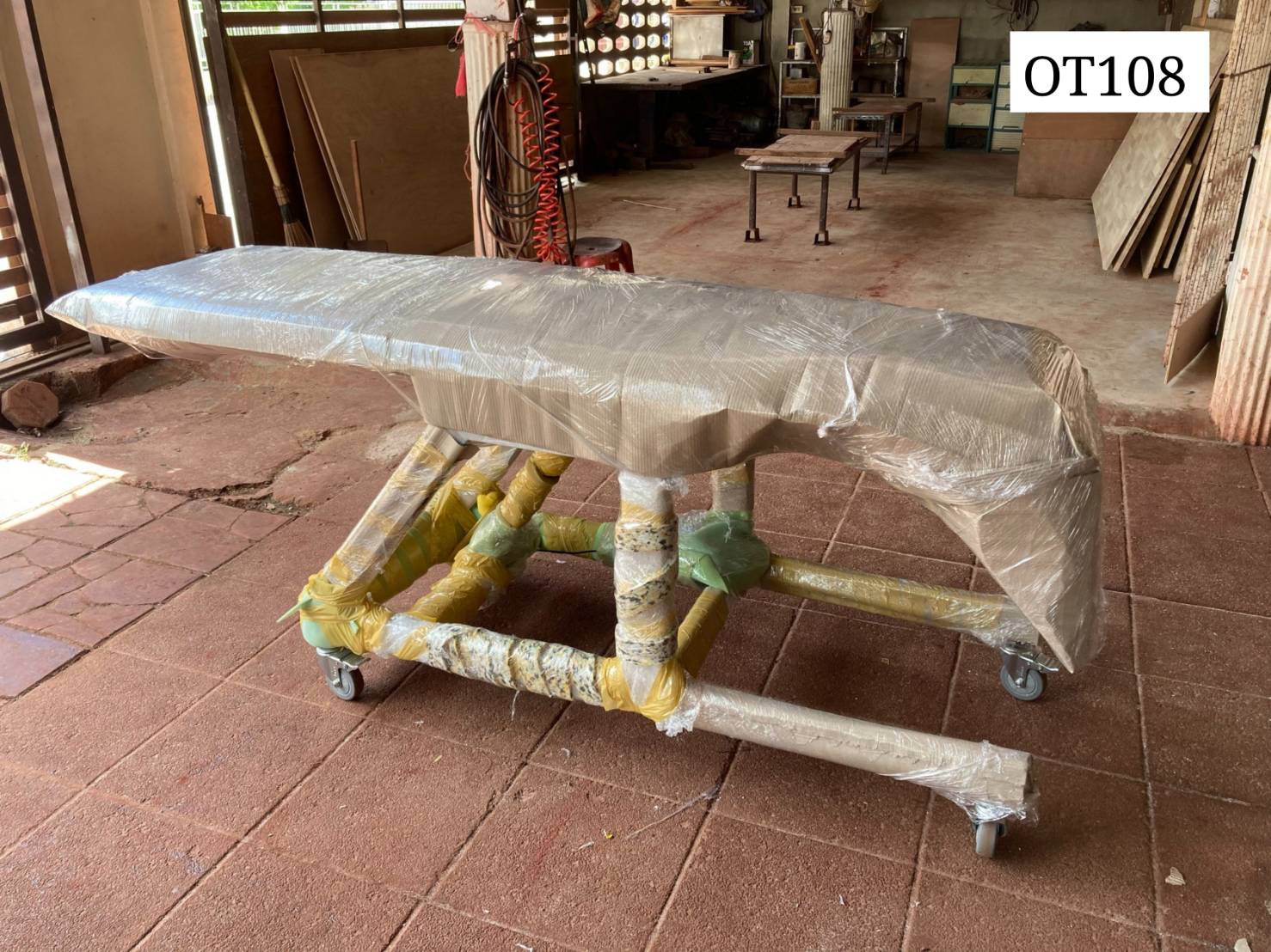 เตียงฝึกยืนไฟฟ้าผู้ใหญ่ รุ่น OT108 / กว้าง ยาว สูง 64 x 190 x 80 เซนติเมตร