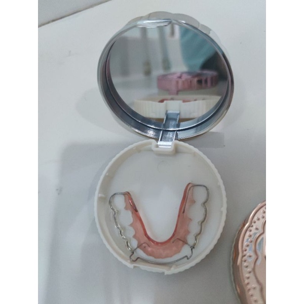 กล่องรี กล่องใส่รีเทนเนอร์ มีกระจก 🌊ลายหัวใจเมทาลิก❤️ สวยหรู กล่องรีเทนเนอร์ พร้อมส่งจากไทย